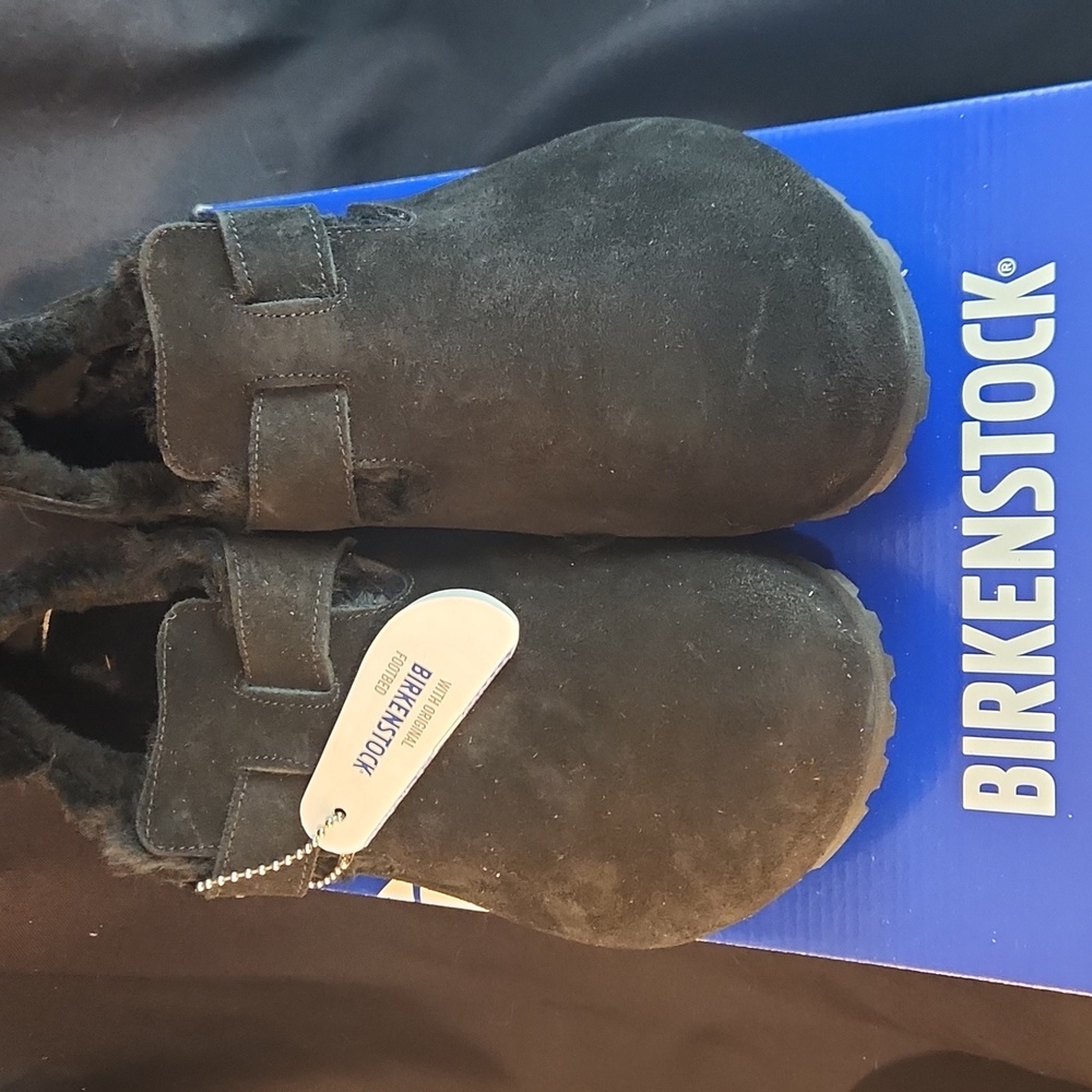 NEW* Birkenstock slip ons (black) Style London Shearling Size US 9, UK 7, EU 40